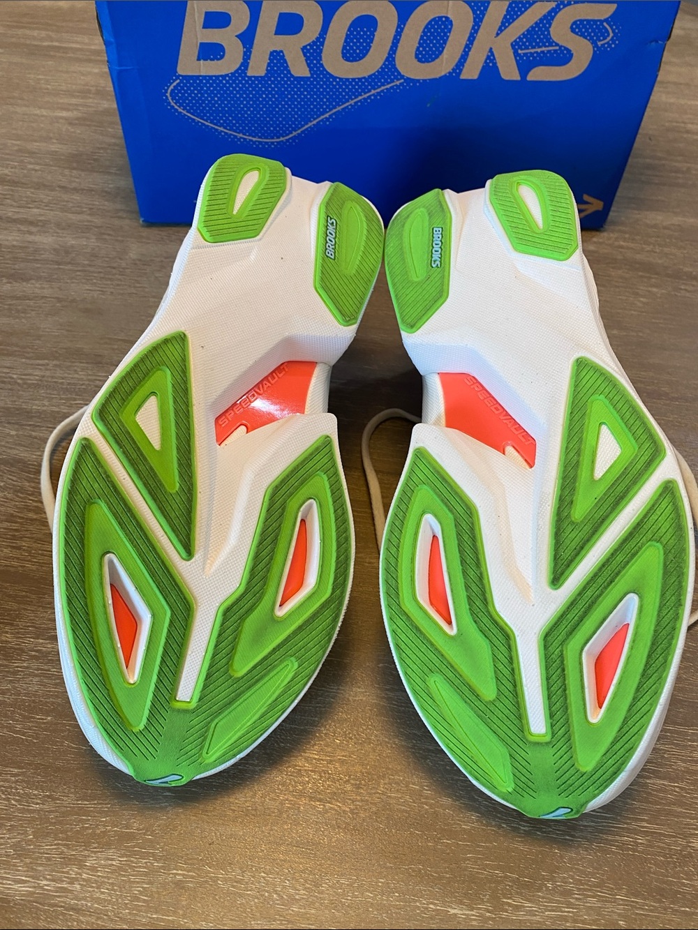 Brooks Hyperion Max 3, Women10 - Picture 7 of 10